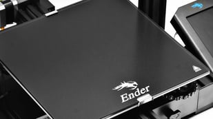 Image de l'en-tête de Ender 3 (Pro/V2) : comment niveler le plateau