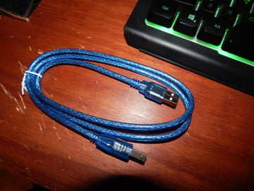 Kabel USB do drukarki 3D.