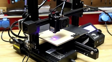 Grawerowanie laserowe na Ender 3 jest możliwe przy odpowiednim oprogramowaniu.