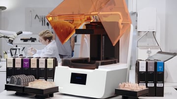 Stomatologiczna drukarka 3D Formlabs Form 3B na premierze