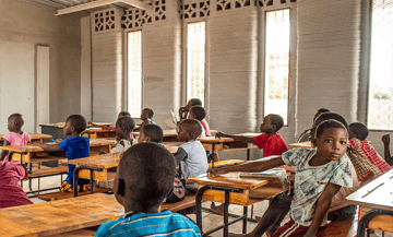 Obraz podsumowania wiadomości z branży druku 3D: Otwarcie szkoły druku 3D w Afryce
