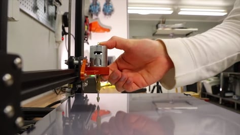 Image de l'en-tête de Transformez votre imprimante 3D Creality en outil de gravure !