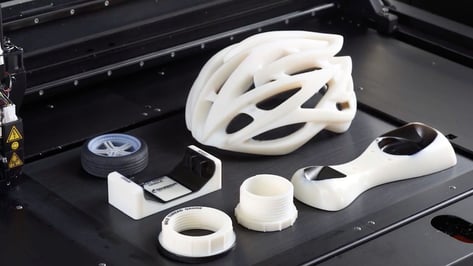 Featured image of PolyJet – 3D Printing Technologies Simply Explained