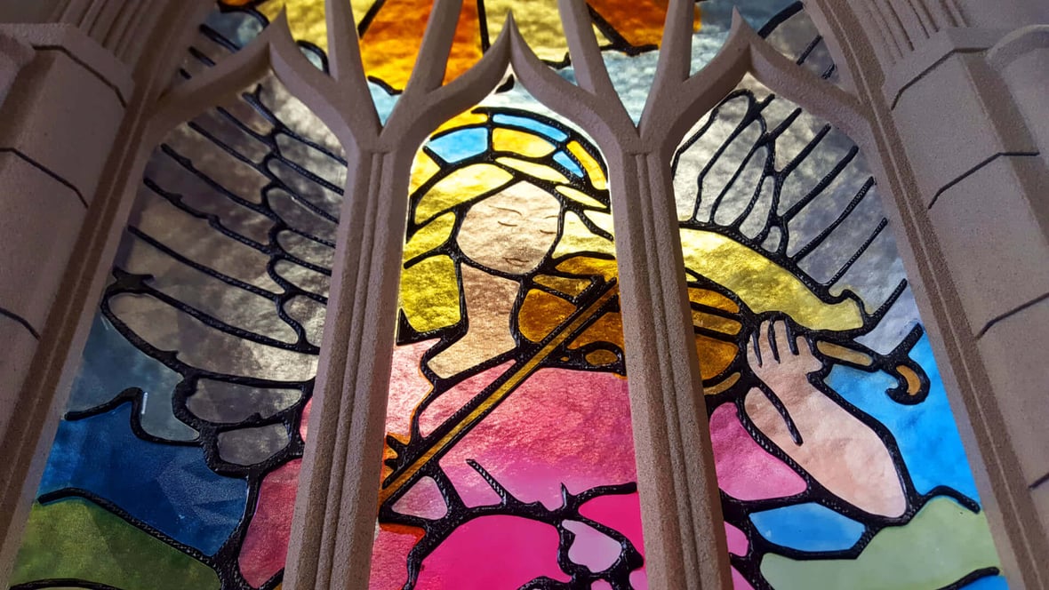 Featured image of Stunning Stained Glass Window is 3D Printed from Plastic