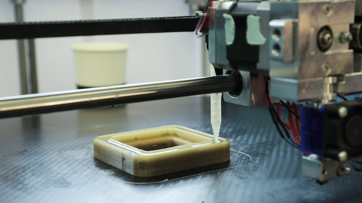 Featured image of Fraunhofer IPA Combine 3D Printing and Injection Molding Advantages