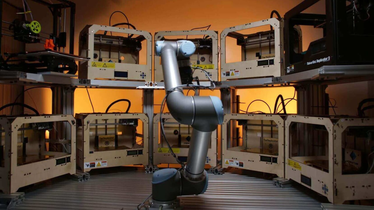 Featured image of Tend.ai Robotic Arm Tends to 3D Printing Farms