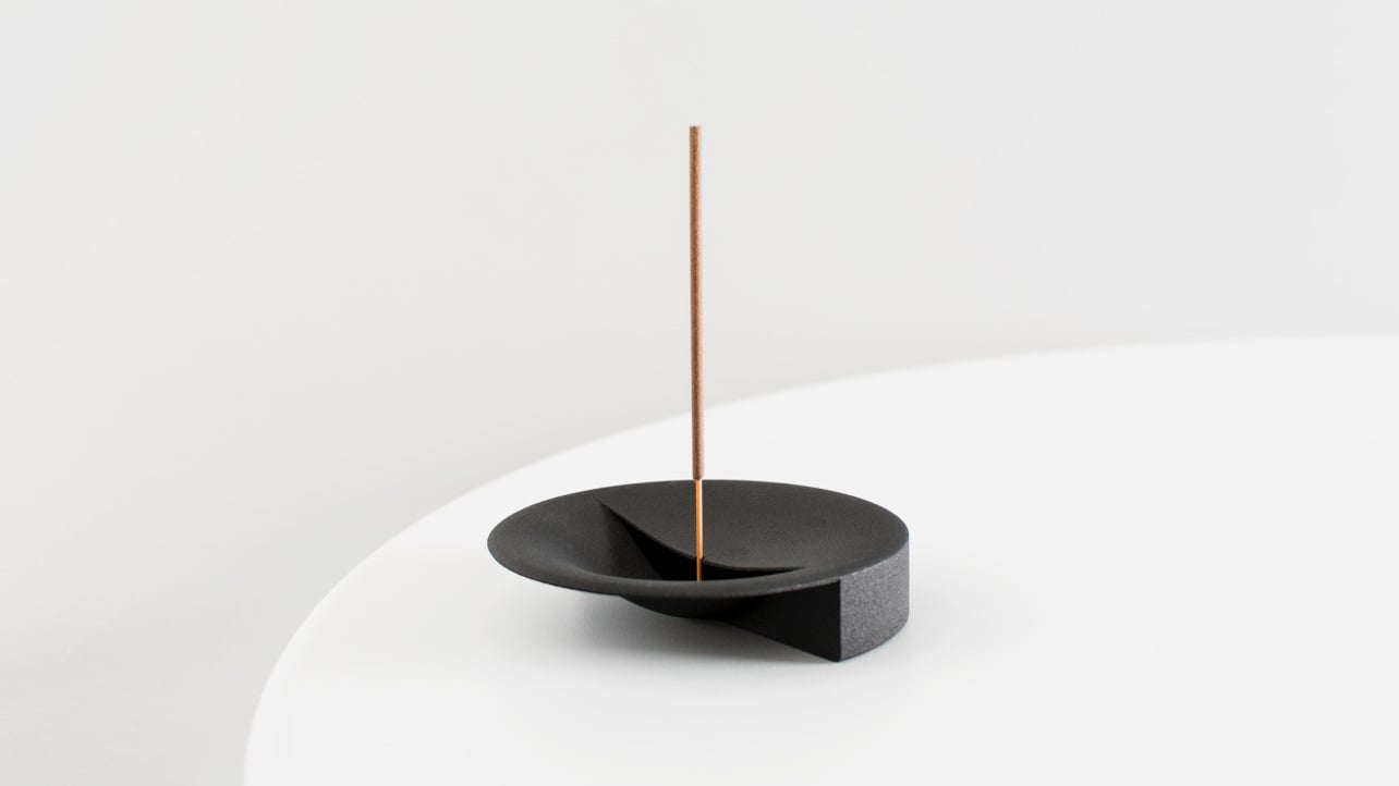 Featured image of Scent Tray is a Beautiful 3D Printed Incense Holder and Ashtray