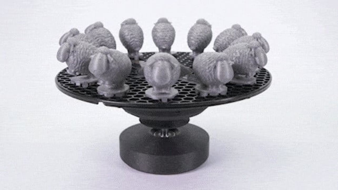 Featured image of [Project] Reuse Old Filament Spools to Create a 3D Printed Zoetrope
