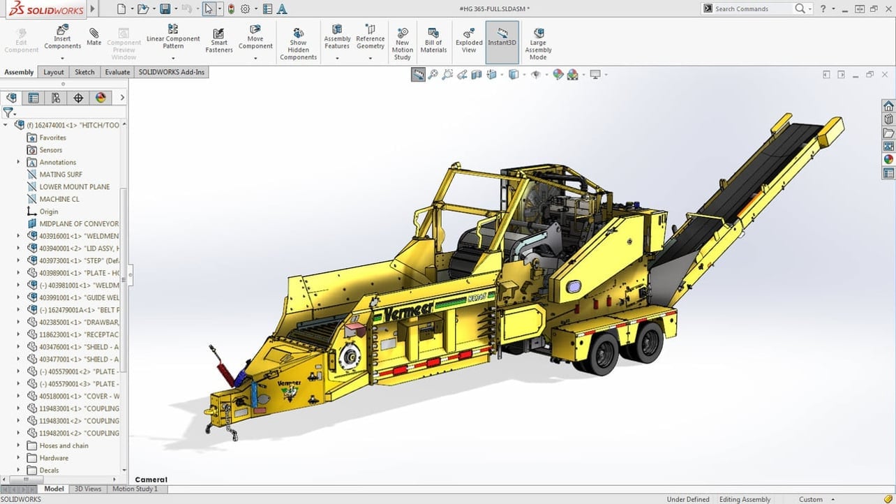 Featured image of AutoCAD 2022 vs SolidWorks 2022: The Differences