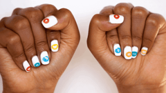 Featured image of 3D Printer Nailbot: Print Instant Nail Art With Your Phone