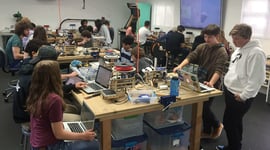 Featured image of Oakwood School Lets Students Build Printrbots