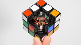 Featured image of Rubik’s Cube Solves Itself Using 3D Printing and Servo Motors
