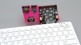 Featured image of Orange Pi 800 vs Raspberry Pi 400: The Differences