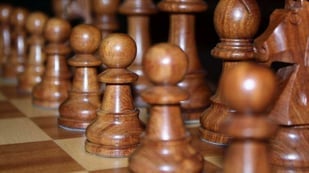 Featured image of Lecturer Uses 3D Printing to Complete WW1 Chess Set