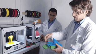 Featured image of Surgeons and Engineers Create Medical FabLab in Madrid Hospital
