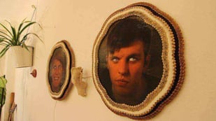 Featured image of This Creepy Portrait Picture has Moving Eyes