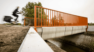 Featured image of World’s First 3D Printed Bicycle Bridge Opens in the Netherlands