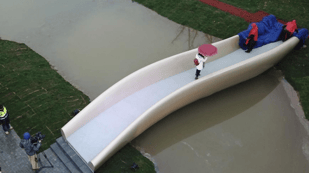 Featured image of China’s First 3D Printed Footbridge Unveiled in Shanghai