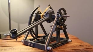 Featured image of [Project] 3D Printed Mini Catapult Inspired by Leonardo da Vinci