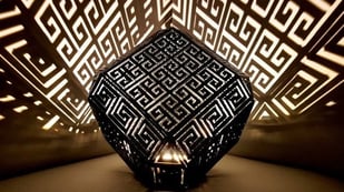 Featured image of [Project] Create Captivating Patterns with a 3D Printed Greek Meander Lamp