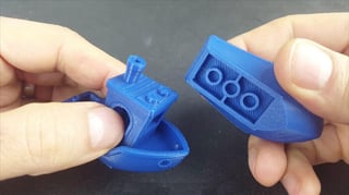Featured image of Popular 3D Printer Torture Test Benchy is LEGO-Compatible Now