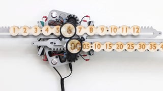 Featured image of This Perpetual Clock is Made with Arduino & 3D Printing