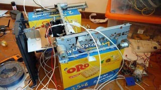 Featured image of Italian Student Builds a €10 3D Printer from Old Inkjet Printers and 3D Scanner
