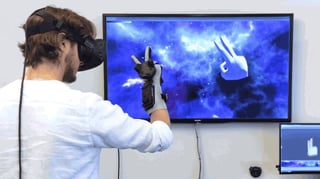 Featured image of Power Glove Reinvented for VR with Arduino and 3D Printing