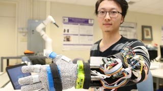 Featured image of Researchers 3D Print Tremor Suppression Glove to Help Parkinson’s Patients