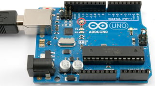 Featured image of 10 Best Arduino Tutorials (Most Are Free)