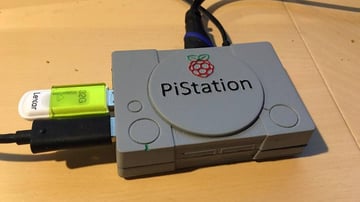 La PiStation es muy pequeña y se remezcló a partir de un diseño similar.