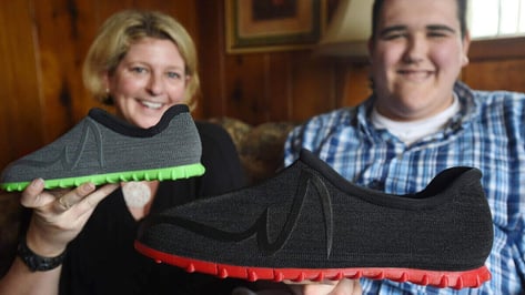 Featured image of World’s Tallest Teen Gets 3D Printed Size 28 Shoes From Feetz