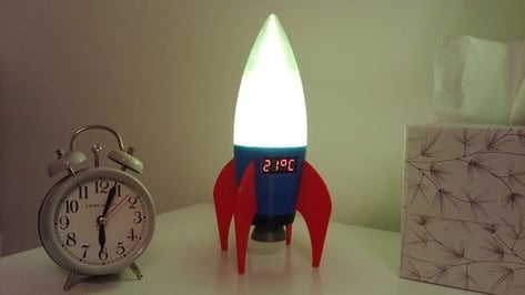 Featured image of [Project] Keep it Cool With a 3D Printed Retro Rocket LED Lamp/Thermometer