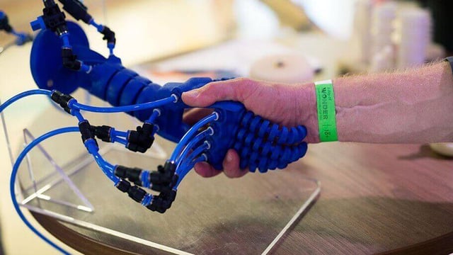 Featured image of Soft Robotics: Shake Hands With 3D Printed Robot Hand
