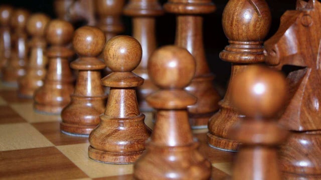 Featured image of Lecturer Uses 3D Printing to Complete WW1 Chess Set