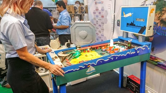 Featured image of This 3D Printed Pinball Machine is a Piece of Art