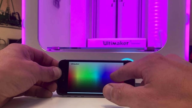 Featured image of This Hack Turns Your Ultimaker 3 into an Ambient Light
