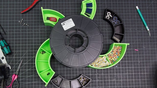 Featured image of Use Leftover Filament Spools as Tool Drawers with this Nifty Hack