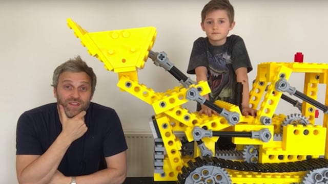 Featured image of YouTuber Creates a Giant Classic LEGO Bulldozer Kit from 1979