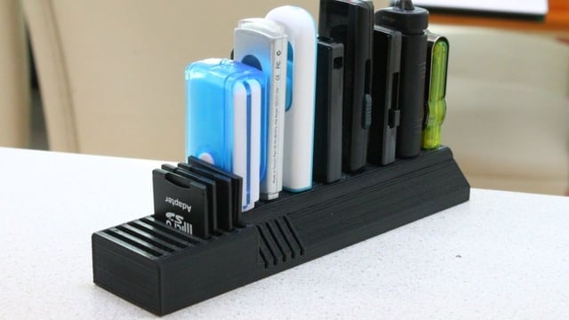 Featured image of 3D Printed USB Holders: 10 Great 3D Models