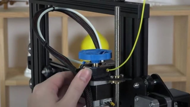 Featured image of Ender 3 (V2/Pro): How to Change Filament – 3 Easy Steps