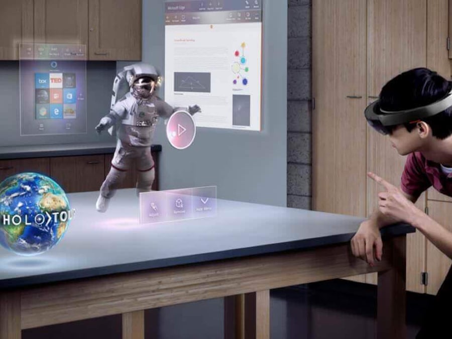 Show Your Augmented Reality Creations With HoloLens Spectator