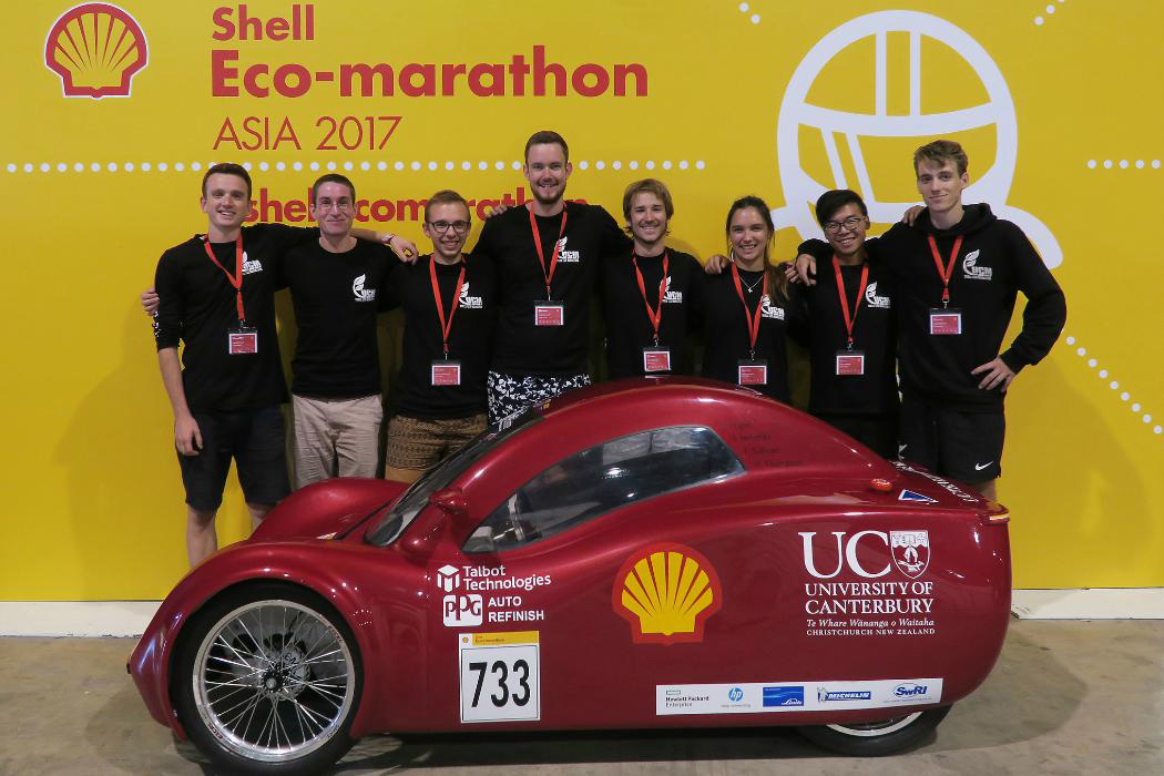 Team EnduroKiwis with its design award-winning vehicle at the 2017 Shell Eco-marathon