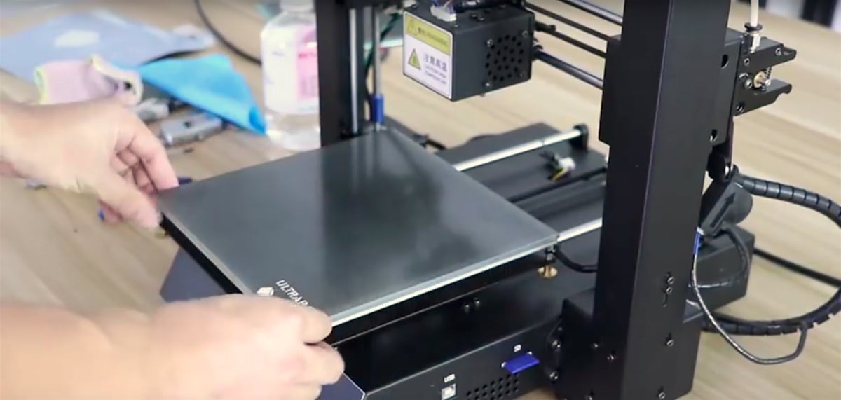 Image of Anycubic Ultrabase Review: How to Install the Ultrabase