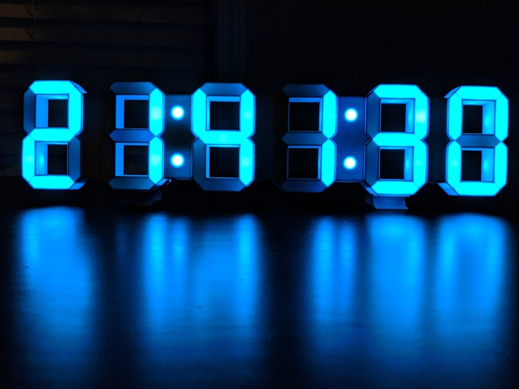 leonardlee's 7-segment LED clock