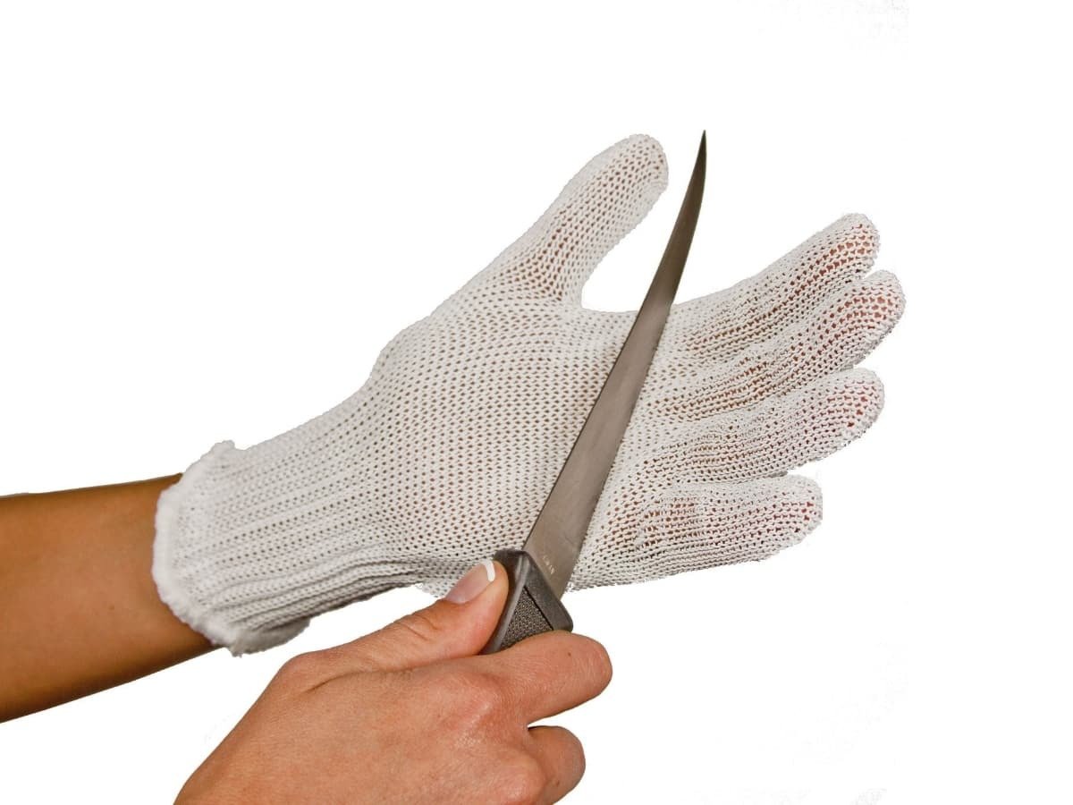 Make sure to use cut-resistant gloves when working with glass.
