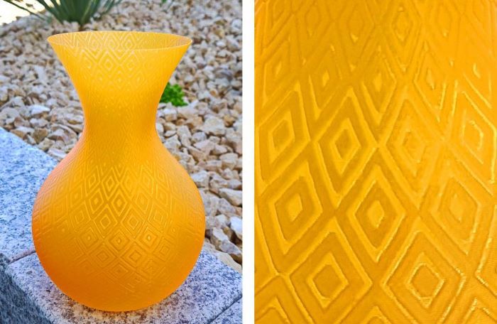 A subtle pattern on a vase