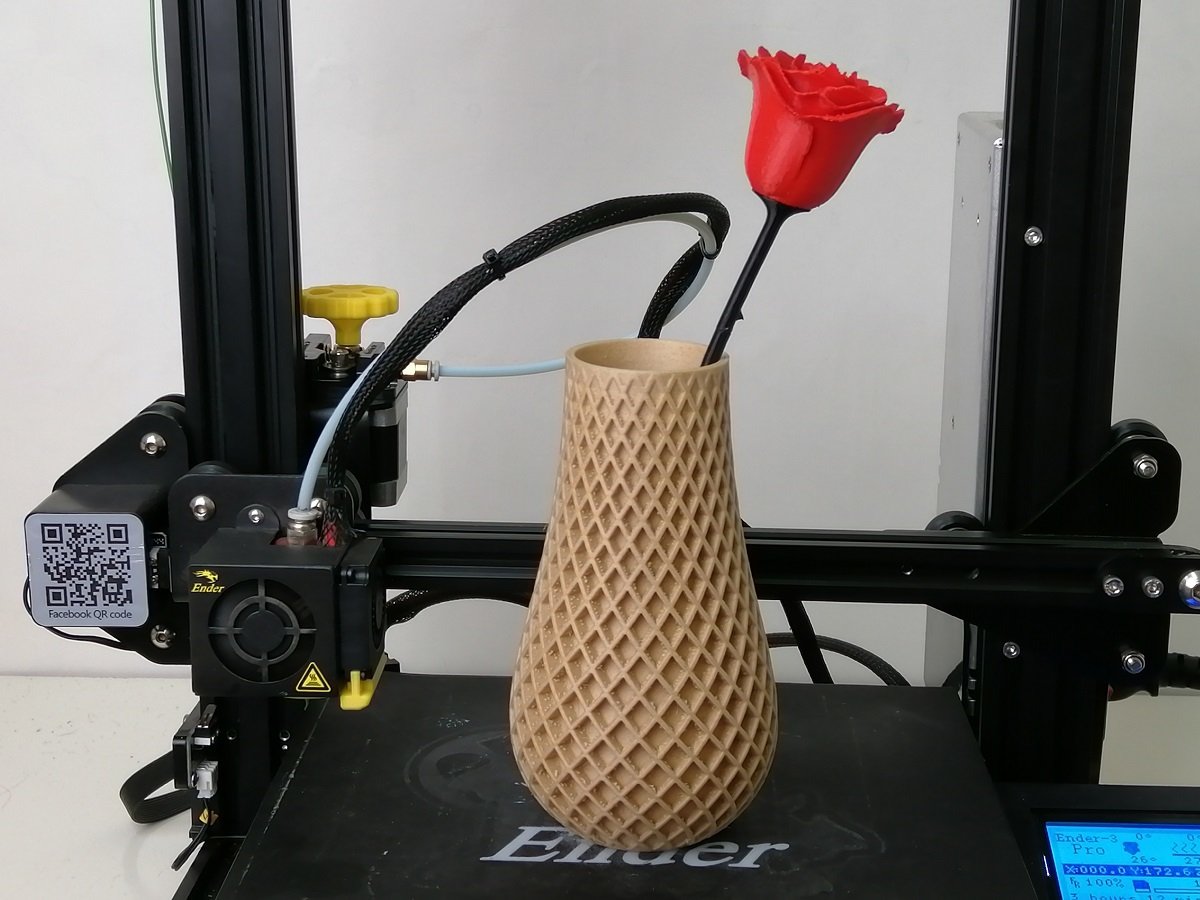 The Ender 3 having printed a beautiful vase