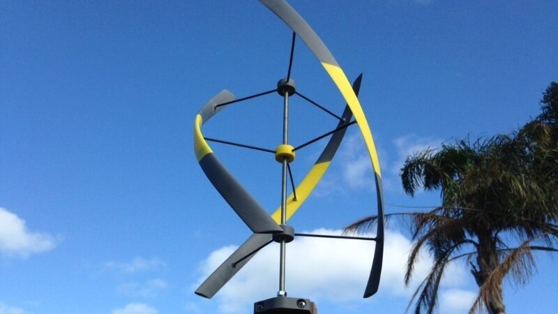 This vertical axis wind turbine looks cool and doesn't require much filament