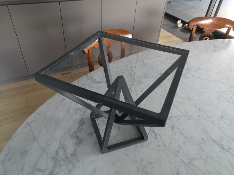 This coffee table is both functional and beautiful, owing to the unusual design